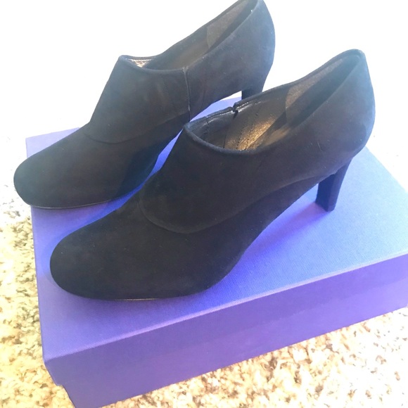 Stuart Weitzman Spiffymuse Black Suede Bootie - Picture 2 of 5